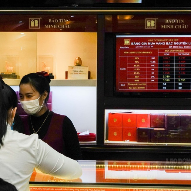 Giá vàng quá chênh lệch: Đơn vị kinh doanh đẩy rủi ro cho người mua vàng?icon