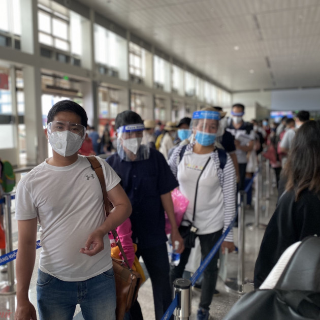 Giá vé máy bay nhiều chặng đang rẻ hơn vé ô tô