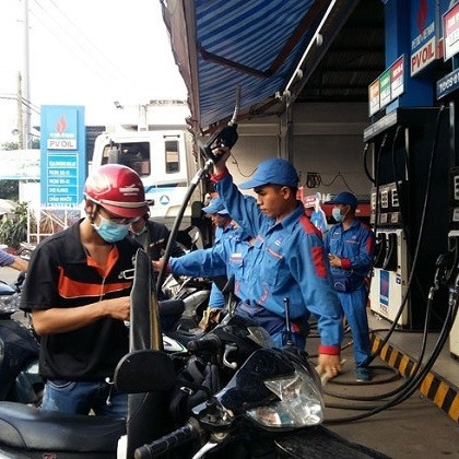 Giá xăng dầu tiếp tục tăng mạnh, hai cú dập liên tiếp đầu năm mới