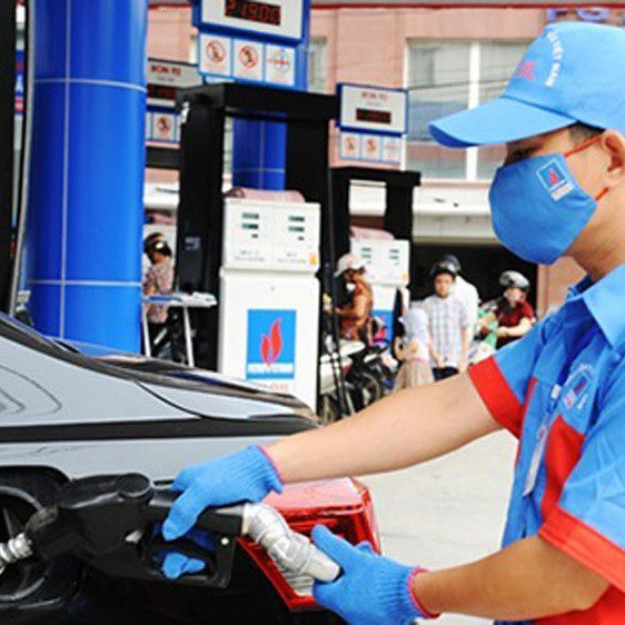 Giá xăng vào đợt tăng mạnh đầu tiên năm 2021icon