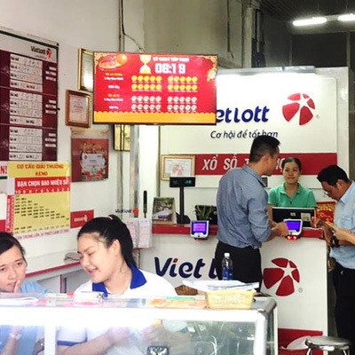 Trúng 300 tỷ Vietlott, đổi đời tỷ phú sau một đêm