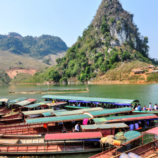 Gội đầu ở Lung Ta, cơm mới Mường Tè qua Mèo Vạc 'vỗ mông' tỏ tìnhicon