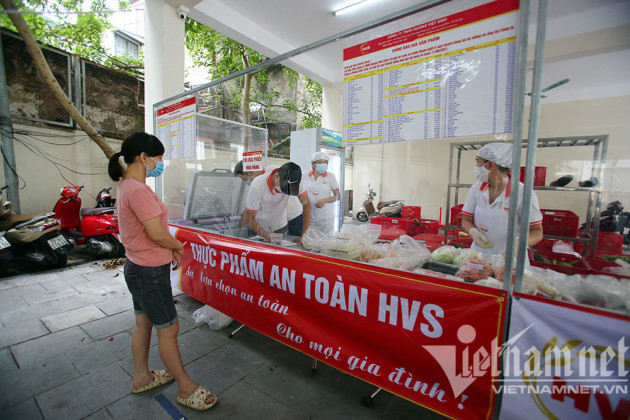 Hà Nội kích hoạt hàng loạt điểm bán hàng lưu động tới từng ngõ phố