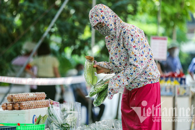 Hà Nội kích hoạt hàng loạt điểm bán hàng lưu động tới từng ngõ phố