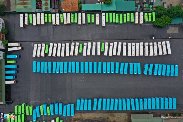 oto xep xo khap thanh pho anh 9