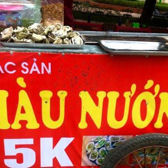 Hàu nướng vỉa hè 5.000 đồng/con đầy phố Hà Nội: 'Là hàu loại'icon