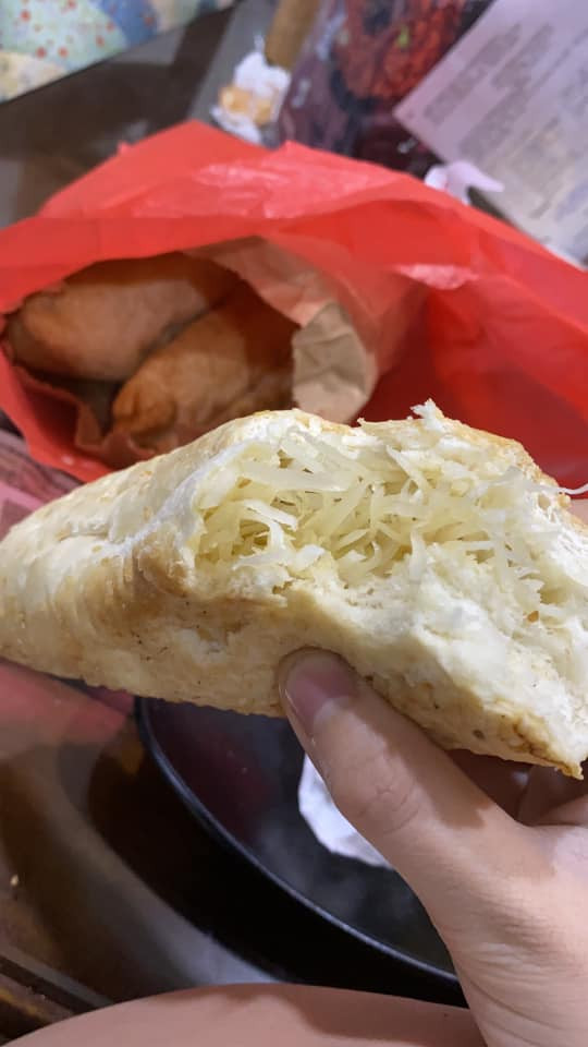 Hí hửng đặt mua bánh mì siêu dừa thơm ngậy và thành phẩm đến tay gây choáng váng: Lưa thưa vài hạt vừng, dừa tàng hình mất 2/3 - Ảnh 6.