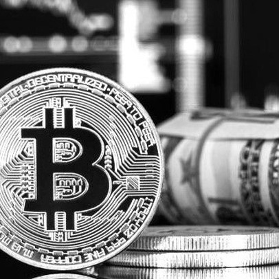'Hững hờ' vàng, lại 'hám' đầu tư tiền ảo?icon