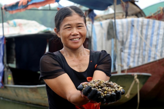 Làng 'đãi hến' hơn 300 năm bên bờ sông La