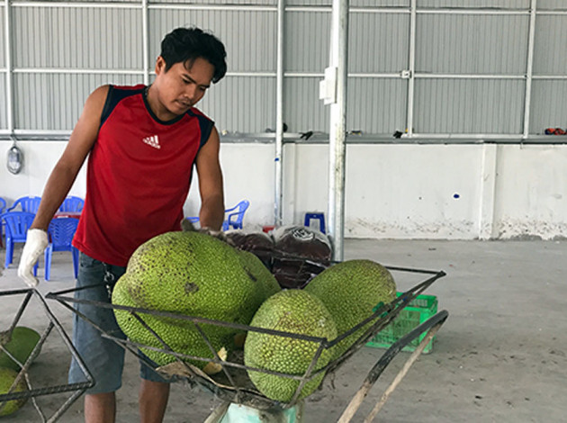 Lợn chết thành lợn quay, tôm chết hóa tôm nõn thơm ngon