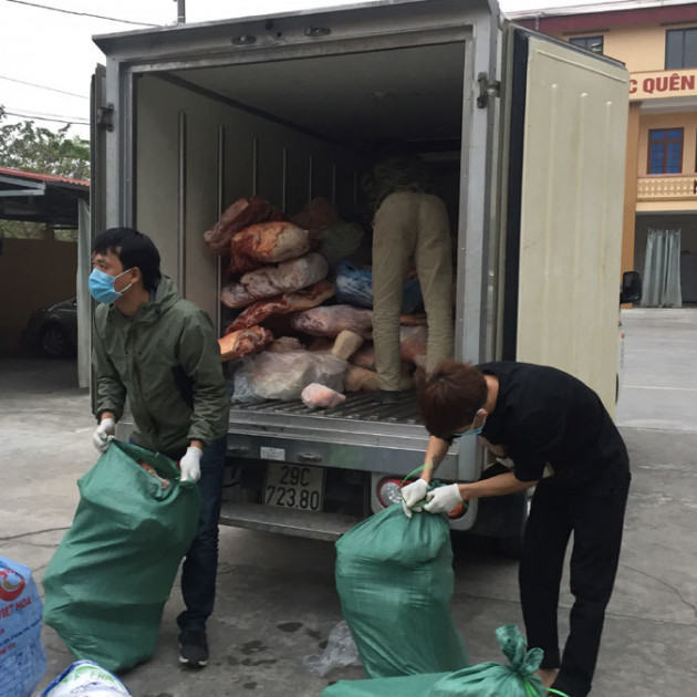 Lòng thối chảy nước, thịt bốc mùi... hàng tấn đồ bẩn lên bàn nhậu tất niênicon