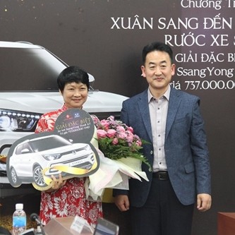 LOTTE Mart trao xế khủng cho khách hàng may mắn