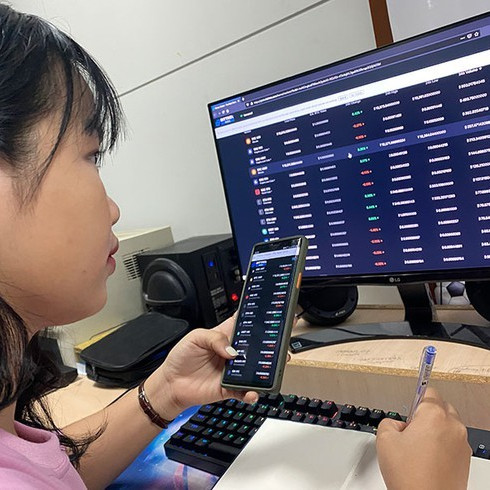 Mất tiền tỷ vì mê làm giàu cấp tốc qua mạngicon