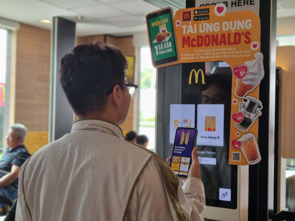 McDonald's nhận giải Rồng Vàng 2021 cho DN nổi bật ngành dịch vụ ăn uống