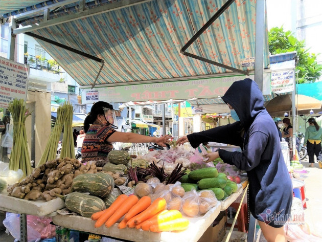 Mở lại chợ, đừng trở thành ổ F0 thêm lần nữa