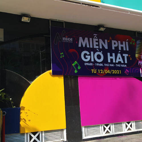 Mỗi tháng mất đứt 5 tỷ, ông chủ karaoke đứng bếp bán đồ ăn nhanhicon
