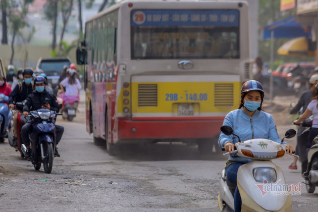 Mua nhà đón mở đường tăng giá: Quảng cáo thăng hoa, ăn cú hớ đường ‘siêu rùa’