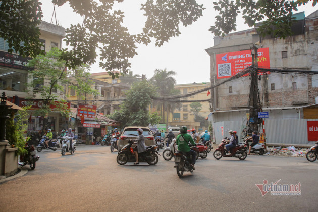 Mua nhà đón mở đường tăng giá: Quảng cáo thăng hoa, ăn cú hớ đường ‘siêu rùa’