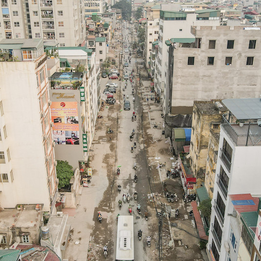 Mua nhà đón mở đường tăng giá: Quảng cáo thăng hoa, ăn cú hớ đường ‘siêu rùa’