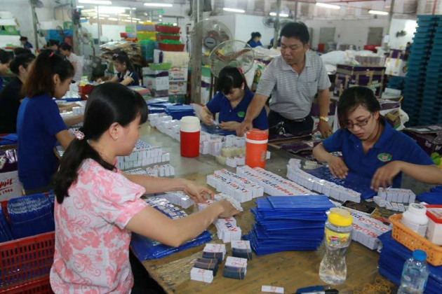 Ngân hàng báo 'lãi khủng', doanh nghiệp vẫn gánh lãi suất cao