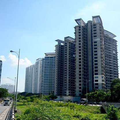 Ngân hàng ồ ạt bán nhà đất cầm cố, hạ giá mãi chẳng ai mua