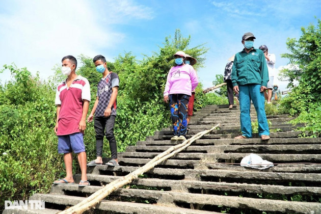 Nghề độc, lạ ở miền Tây, chỉ buôn bán mỗi cỏ dại mà đắt như tôm tươi - 5