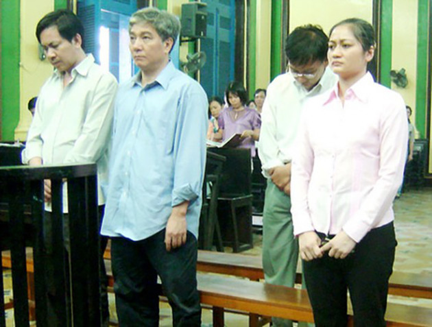 'Nghề' giám đốc thuê: danh hão, tù thật