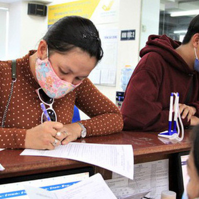 Người lao động sẽ được nhận thêm tiền lãi nếu lương chậm từ 15 ngày
