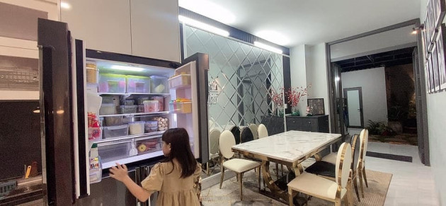 Nhà cấp 4 đẹp sánh ngang resort, đủ hồ cá, sân vườn nướng