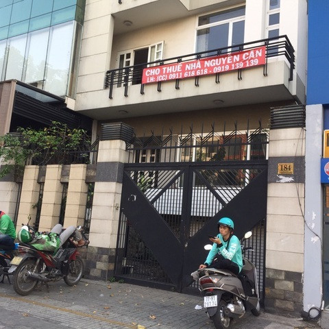 Nhà phố giá vài trăm triệu mỗi m2, lo ế không ai mua thời Covid - 19