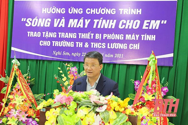 Nhiệt điện Nghi Sơn tặng trường Lương Chí thiết bị phòng học máy tính