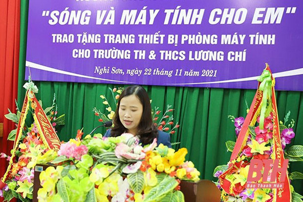 Nhiệt điện Nghi Sơn tặng trường Lương Chí thiết bị phòng học máy tính