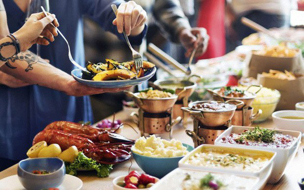 Những bí mật trong nhà hàng buffet đến nhân viên cũng không dám tiết lộ