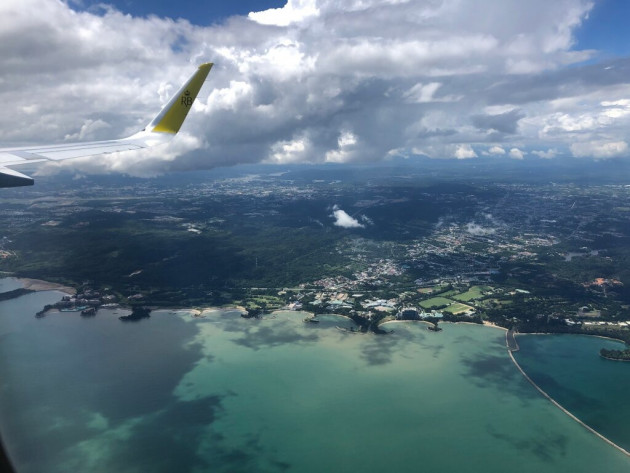 Những chuyến bay 'không điểm đến' cháy vé