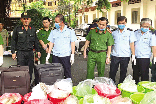 Phù phép 'giấy thông hành' xuất hàng đi Mỹ, chặn đứng phi vụ trăm tỷ