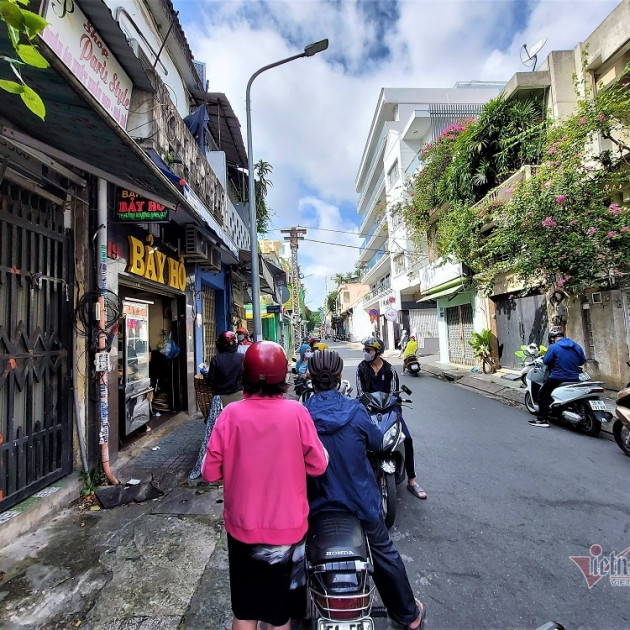 Hàng bánh my 90 năm tuổi cha truyền con nối, chủ quán nhớ khẩu vị cả trăm kháchicon