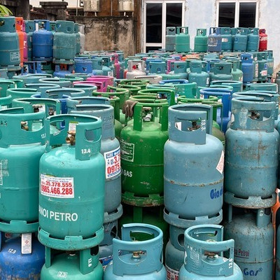 Rộ nạn ‘cưa tai mài vỏ' bình gas, DN ấm ức tố lên công anicon