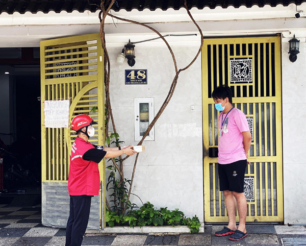 Sàn TMĐT nỗ lực ‘giải bài toán’ giao vận mùa giãn cách