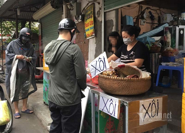 Sau chuỗi ngày 'tê cứng', hàng quán rục rịch chờ lệnh mở cửa