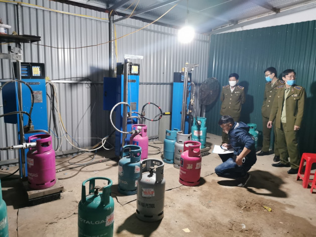 Sau nhiều năm tuyên chiến, bất lực với nạn ‘cưa tai mài vỏ’ bình gas