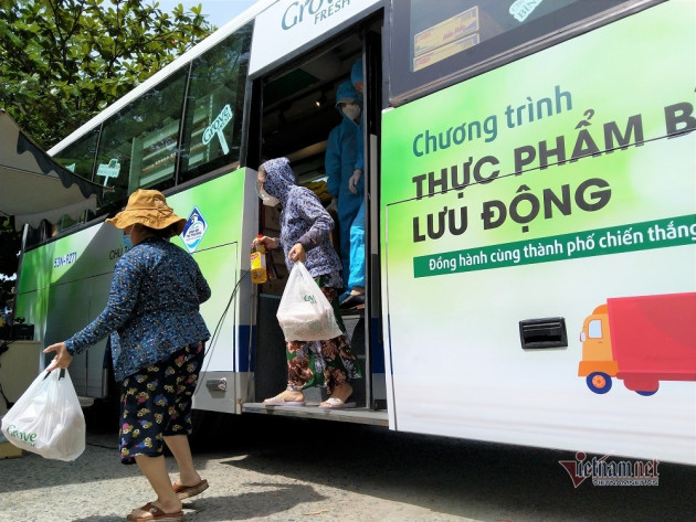 Siêu thị bus di động, đưa lương thực thực phẩm tới từng khu phố