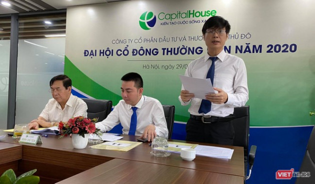 Sự vắng mặt của vợ chồng ông Đỗ Đức Đạt và nỗi lòng cổ đông CapitalHouse - ảnh 2