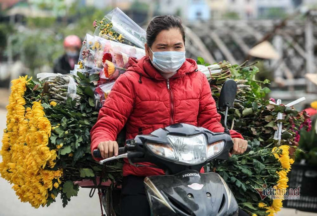 Tai họa ngày cận Tết, cả làng hoa Hà Nội 'ngồi trên đống lửa'