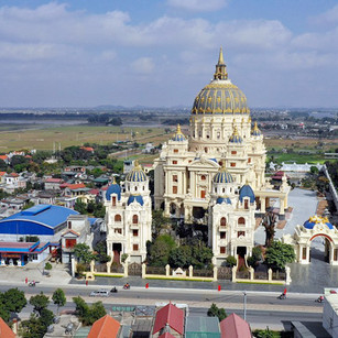 Tập đoàn nghìn tỷ 'chống lưng' ông chủ lâu đài dát vàng 400 tỷ cao nhất Đông Nam Á ở Ninh Bìnhicon