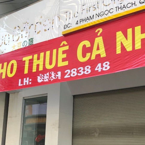 Thà ế đóng cửa quyết không giảm giá, 'cố đấm ăn xôi' kéo nhau cùng chết