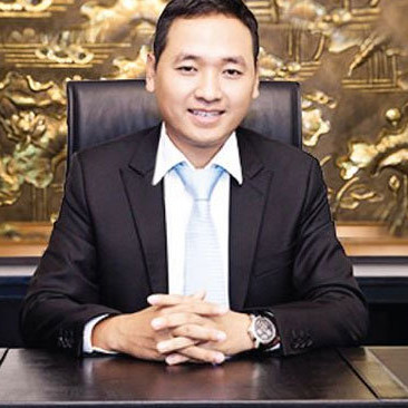 Thôi chức chủ tịch '0 đồng', CEO trẻ mạnh tay thương vụ nghìn tỷ