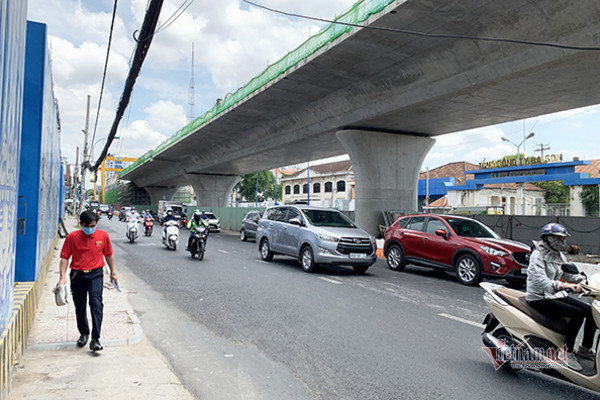 Tiến độ cây cầu nghìn tỷ có biểu tượng cổng chào Thủ Thiêm nhìn từ trên cao