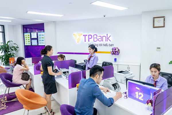 TPBank tiếp tục vào top 4 ngân hàng tư nhân uy tín nhất Việt Nam 2020