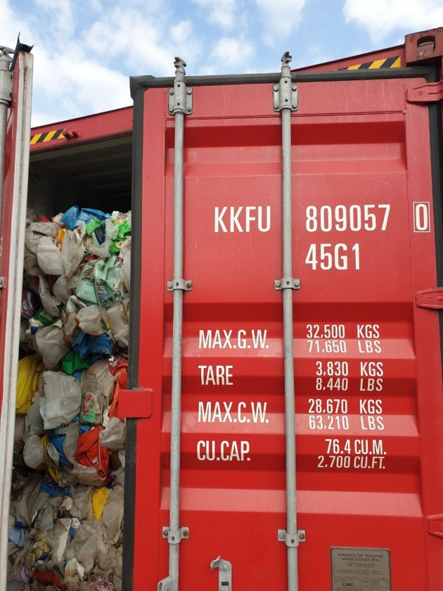 TPHCM: Buộc tái xuất hơn 1.000 container phế liệu, rác thải độc hại