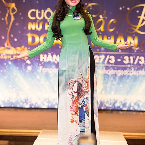 Trần Huyền Nhung đăng quang Nữ hoàng sắc đẹp doanh nhân 2018